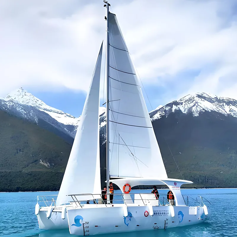 Thuyền buồm du lịch trên biển 10m catamaran