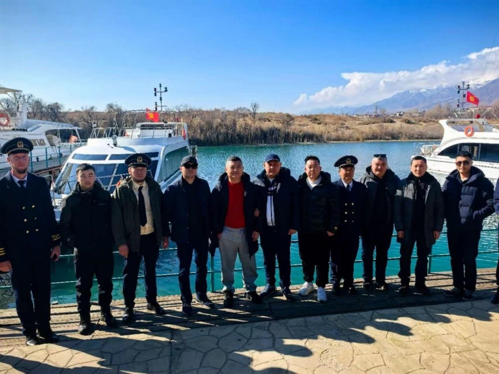 Công ty củng cố mối quan hệ với Kyrgyzstan: Bán hàng và theo dõi tàu thành công