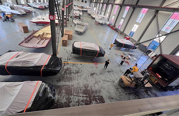 Công ty Lawada® đã giao năm chiếc xe máy nước cho Malaysia, đạt được sự tin tưởng sau nhiều đánh giá của nhà máy