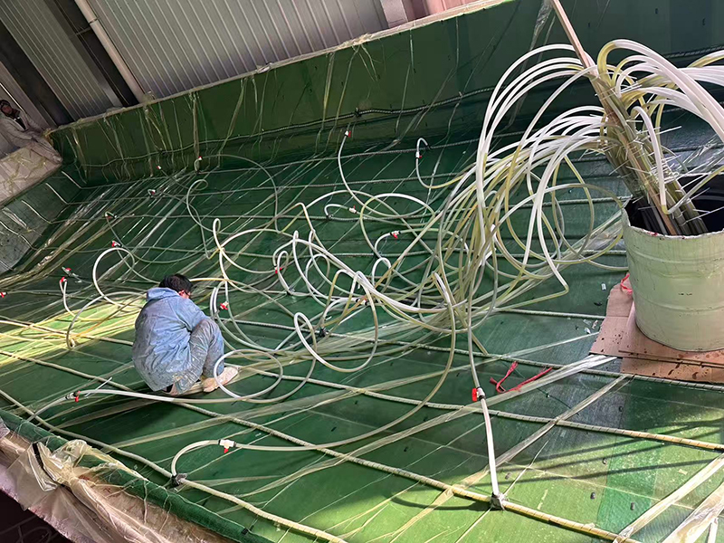 Lawada® áp dụng công nghệ truyền chân không cho thân thuyền bằng sợi thủy tinh, nâng cao chất lượng và hiệu suất