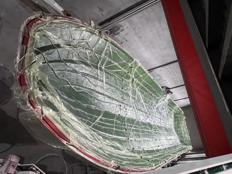 Quy trình truyền chân không Lawada® cho thân tàu chở khách dài 21,8m – Nâng cao sức mạnh, hiệu quả và tuổi thọ